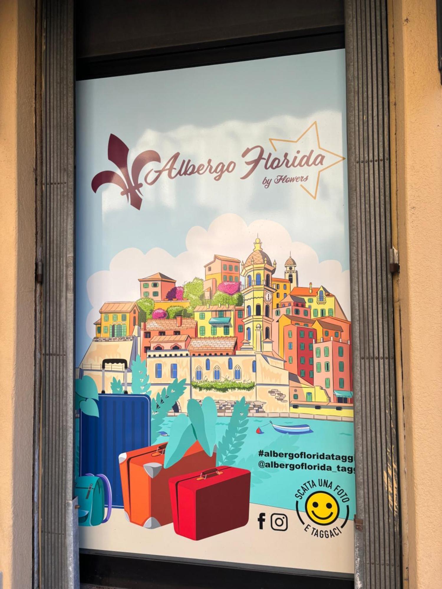 Albergo Florida Таджа Экстерьер фото